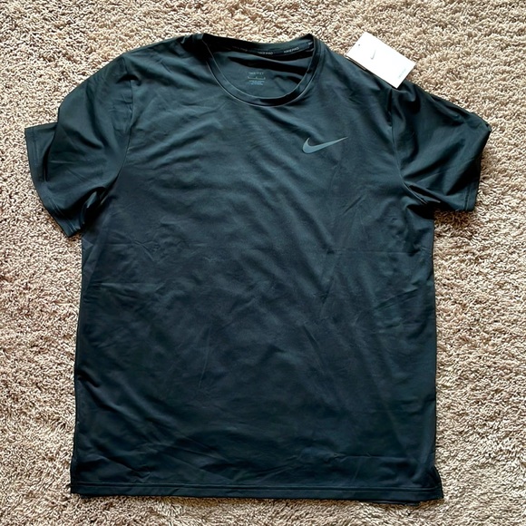 Nike Other - NWT black Nike Dri-fit mesh short sleeve workout tee size large